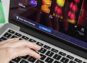 laptop online gambling