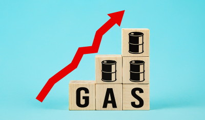 gas price increase using blocks and red arrow