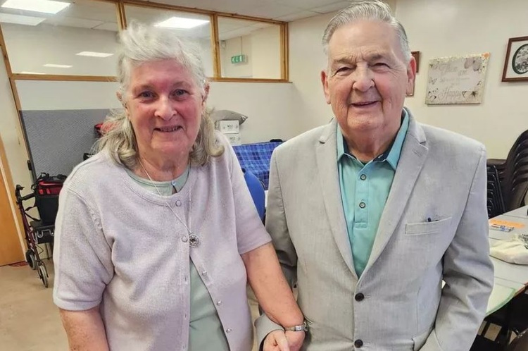 Couple Get Engaged at Age UK in Grimsby